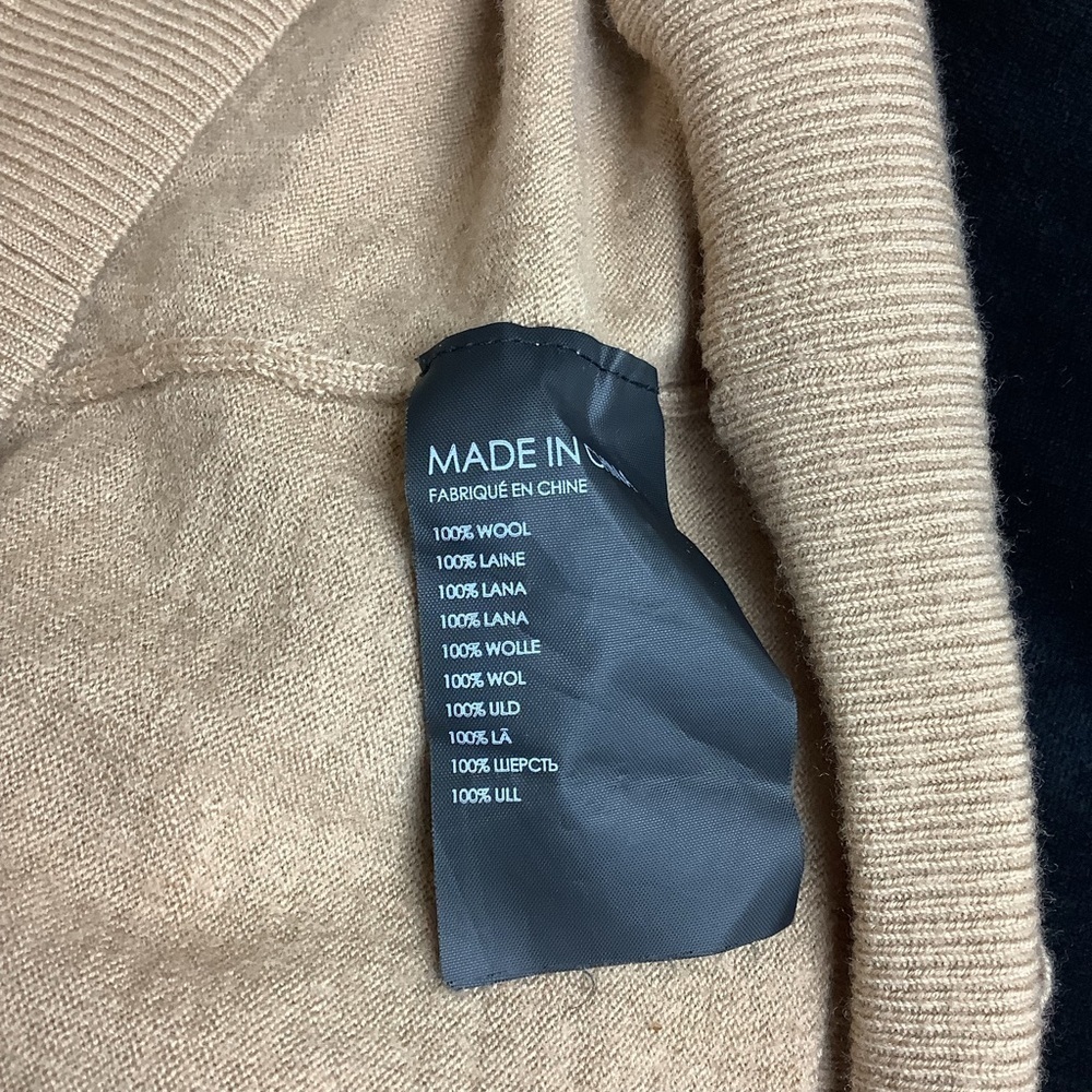 CLUB MONACO WOOL LATTE V NECK SWEATER S - Picture 7 of 7